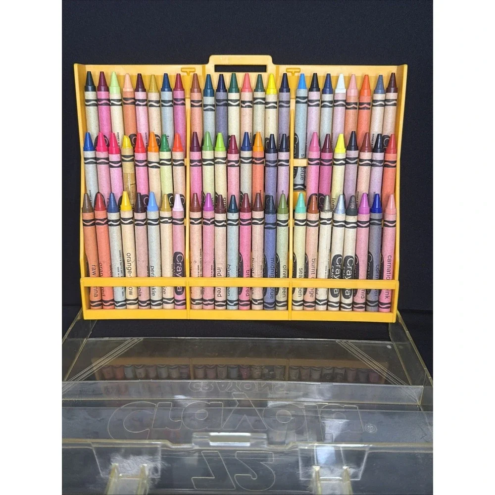Vintage Crayola 72 Color Crayon With Case,  #E1C4EB, Mostly Unused. Missing One.